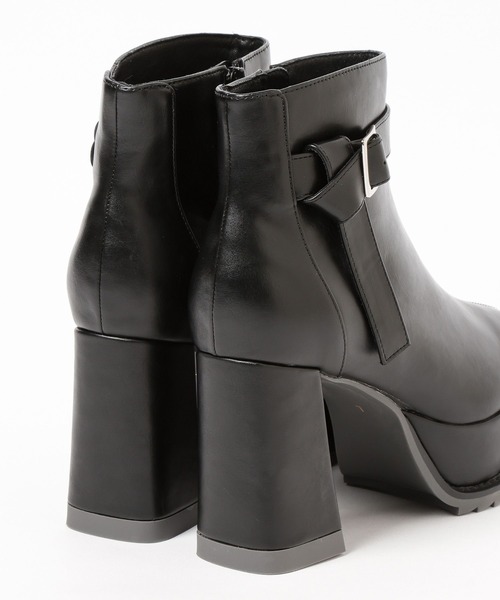 HARE（ハレ）の「カラーシャークソールチャンキーブーツ(HARE)（ブーツ・レディース・ブラック・MEDIUM/LARGE）」の19枚目の写真