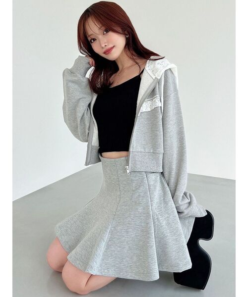 RESEXXY（リゼクシー）の「ポイントレースフーディスウェット（スウェット・レディース・グレー/ブラック/ホワイト・FREE）」の4枚目の写真