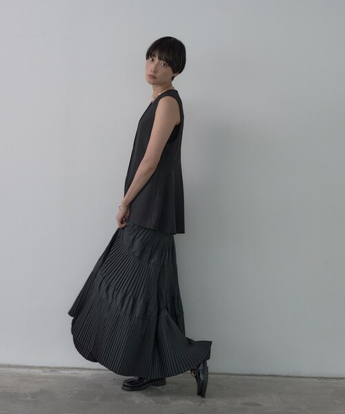 GALLEST（ギャレスト）の「Comfy SET UP｜ペプラムイージージレ【セットアップ対応】（ベスト・レディース・ブラウン系その他/ブラック/ベージュ・36/38/40）」の6枚目の写真