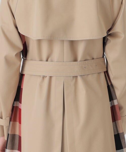 BLUE LABEL CRESTBRIDGE(ブルーレーベルクレストブリッジ)の「【10th ANNIVERSARY】ライトギャバジンパーシャルチェックトレンチコート(トレンチコート・レディース・ベージュ/ベージュ系その他・36/38)」の7枚目の写真