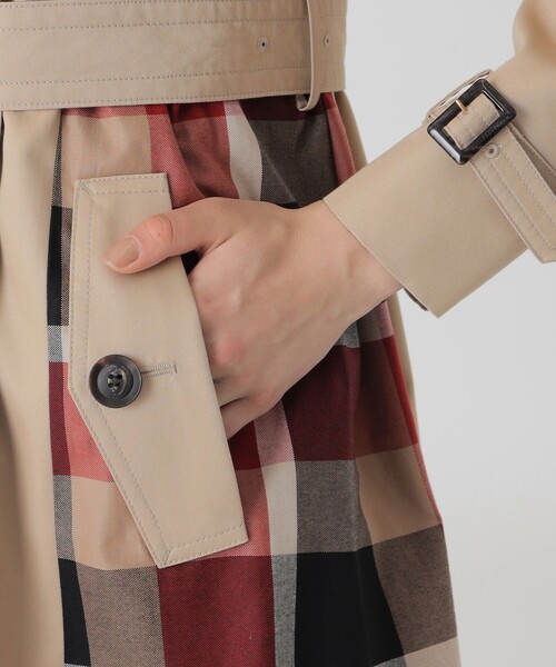 BLUE LABEL CRESTBRIDGE(ブルーレーベルクレストブリッジ)の「【10th ANNIVERSARY】ライトギャバジンパーシャルチェックトレンチコート(トレンチコート・レディース・ベージュ/ベージュ系その他・36/38)」の10枚目の写真