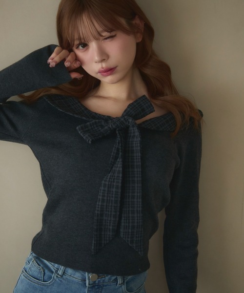 TITTY&CO.（ティティーアンドコー）の「チェックカラーリボンニット（ニット/セーター・レディース・ブラック/アイボリー/ブルー/グレー・FREE）」の3枚目の写真