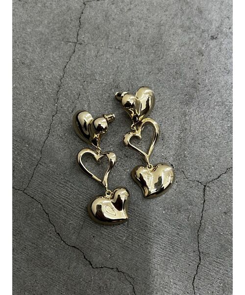 EMODA（エモダ）の「トリプルハートピアス（ピアス（両耳用）・レディース・シルバー/ゴールド・FREE）」の8枚目の写真