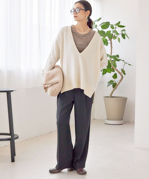 SHIPS(シップス)の「〈手洗い可能〉ウール カシミヤ Vネック プルオーバー(ニット/セーター・レディース・ネイビー/ピンク/レッド/オフホワイト・ONE SIZE)」の5枚目の写真