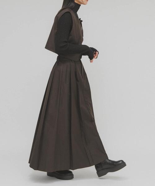 KBF(ケイビーエフ)の「2WAYベストセパレートワンピース(ワンピース・レディース・チャコールグレー/ブラック/ブラウン・38/36)」の4枚目の写真