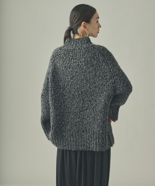Curensology（カレンソロジー）の「Curensology(カレンソロジー)/MIXブークレニットプルオーバー（ニット/セーター・レディース・チャコールグレー/ベージュ・FREE）」の5枚目の写真