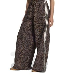 メル　adidasレオパード オーバーサイズ トラックパンツ レオパード ファイヤーバード オーバーサイズ トラックパンツ