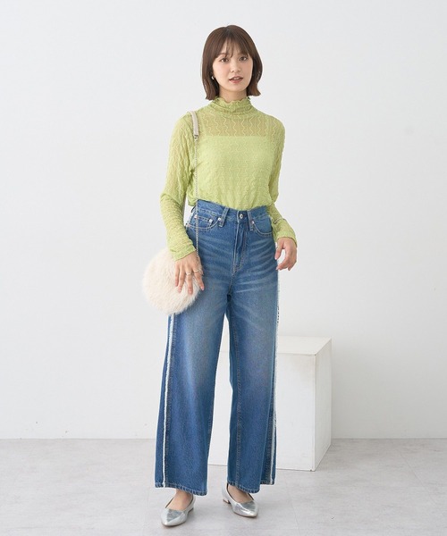 earth music&ecology（アースミュージックアンドエコロジー）の「ファーラウンドバッグ（ショルダーバッグ・レディース・アイボリー/ライトブルー・FREE）」の5枚目の写真