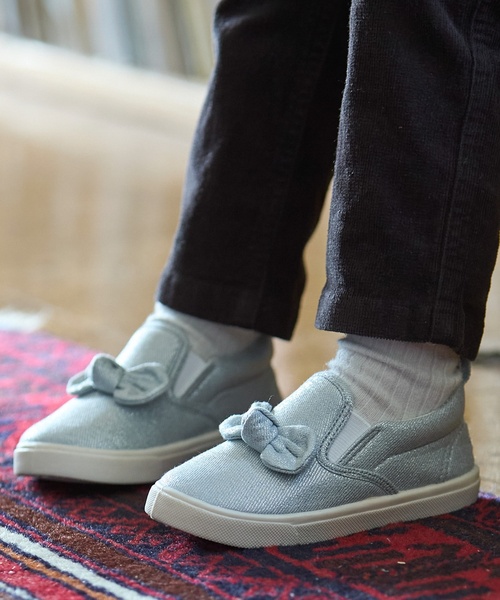 petit main(プティマイン)の「スポっとはけるアソートスリッポン(スリッポン・キッズ・ベージュ/ネイビー/ダークブルー/シルバー/カラフル/ブラック/ライトピンク・15cm/16cm/17cm/14cm)」の8枚目の写真