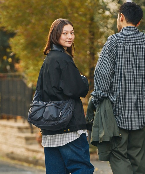 KiU/キウ 別注 撥水 マルチポケット ソフトパフィーショルダーバッグ