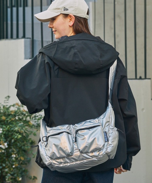 KiU/キウ 別注 撥水 マルチポケット ソフトパフィーショルダーバッグ