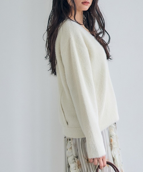 12Twelve Agenda（トゥエルブ　アジェンダ）の「Vネックシャギーミディカーディガン×インナーセット（アンサンブル・レディース・アイボリー/チャコールグレー・M）」の6枚目の写真