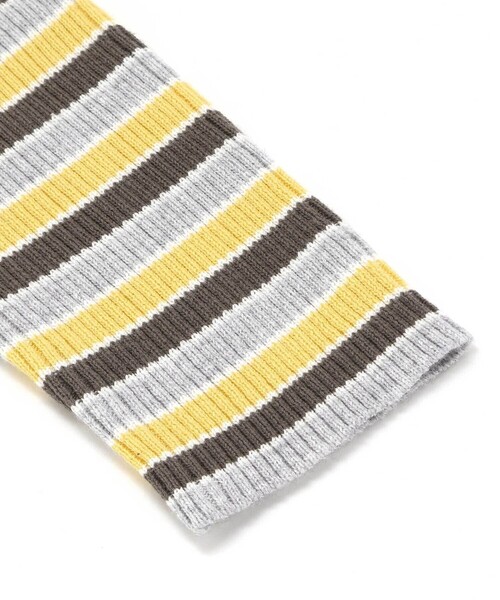 BeBe（ベベ）の「マルチボーダーリブハイネックニット（ニット/セーター・キッズ・イエロー系その他/ブラック系その他・130cm/110cm/100cm/140cm/150cm/120cm）」の5枚目の写真