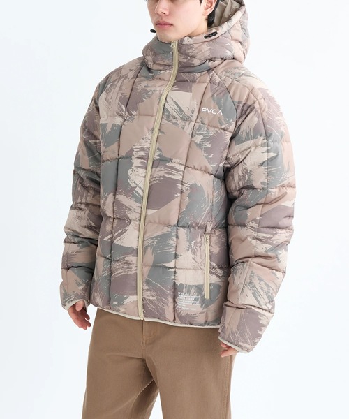 RVCA(ルーカ)の「RVCA メンズ LIGHT PUFF MIL JKT ジャケット 【2025年秋冬モデル】/ルーカナイロンブルゾン(ブルゾン・メンズ・オフホワイト/ブラック/ブラウン系カモフラージュ/キャメル・MEDIUM/LARGE/SMALL/X-LARGE)」の4枚目の写真