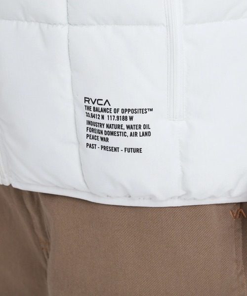 RVCA(ルーカ)の「RVCA メンズ LIGHT PUFF MIL JKT ジャケット 【2025年秋冬モデル】/ルーカナイロンブルゾン(ブルゾン・メンズ・オフホワイト/ブラック/ブラウン系カモフラージュ/キャメル・MEDIUM/LARGE/SMALL/X-LARGE)」の5枚目の写真