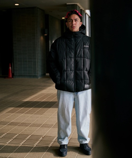 RVCA(ルーカ)の「RVCA メンズ LIGHT PUFF MIL JKT ジャケット 【2025年秋冬モデル】/ルーカナイロンブルゾン(ブルゾン・メンズ・オフホワイト/ブラック/ブラウン系カモフラージュ/キャメル・MEDIUM/LARGE/SMALL/X-LARGE)」の9枚目の写真