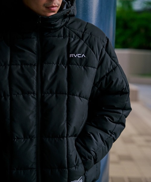 RVCA(ルーカ)の「RVCA メンズ LIGHT PUFF MIL JKT ジャケット 【2025年秋冬モデル】/ルーカナイロンブルゾン(ブルゾン・メンズ・オフホワイト/ブラック/ブラウン系カモフラージュ/キャメル・MEDIUM/LARGE/SMALL/X-LARGE)」の10枚目の写真