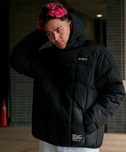 RVCA(ルーカ)の「RVCA メンズ LIGHT PUFF MIL JKT ジャケット 【2025年秋冬モデル】/ルーカナイロンブルゾン(ブルゾン・メンズ・オフホワイト/ブラック/ブラウン系カモフラージュ/キャメル・MEDIUM/LARGE/SMALL/X-LARGE)」の12枚目の写真