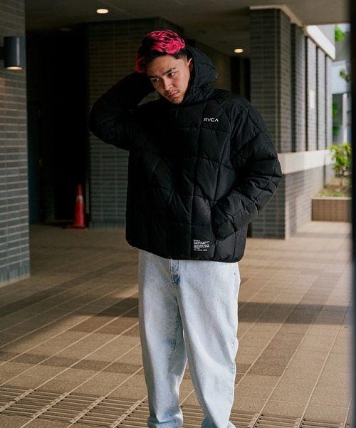 RVCA(ルーカ)の「RVCA メンズ LIGHT PUFF MIL JKT ジャケット 【2025年秋冬モデル】/ルーカナイロンブルゾン(ブルゾン・メンズ・オフホワイト/ブラック/ブラウン系カモフラージュ/キャメル・MEDIUM/LARGE/SMALL/X-LARGE)」の14枚目の写真