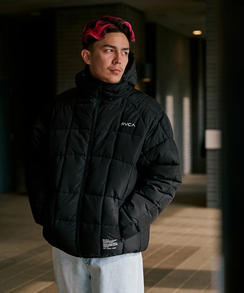 RVCA(ルーカ)の「RVCA メンズ LIGHT PUFF MIL JKT ジャケット 【2025年秋冬モデル】/ルーカナイロンブルゾン(ブルゾン・メンズ・オフホワイト/ブラック/ブラウン系カモフラージュ/キャメル・MEDIUM/LARGE/SMALL/X-LARGE)」の15枚目の写真