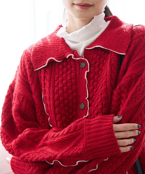 coen（コーエン）の「配色メローケーブル編み 襟付きニットカーディガン（カーディガン/ボレロ・レディース・レッド/ライトグレー/オフホワイト・L/M）」の3枚目の写真