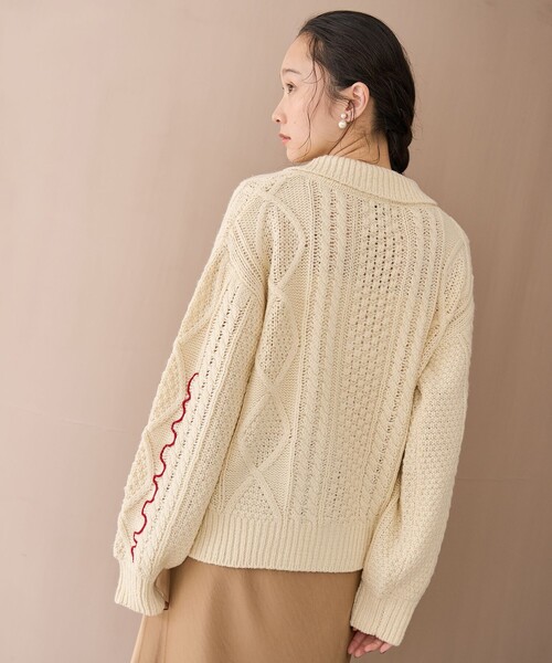 coen（コーエン）の「配色メローケーブル編み 襟付きニットカーディガン（カーディガン/ボレロ・レディース・レッド/ライトグレー/オフホワイト・L/M）」の6枚目の写真