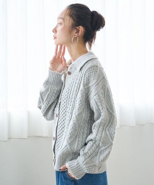 coen（コーエン）の「配色メローケーブル編み 襟付きニットカーディガン（カーディガン/ボレロ・レディース・レッド/ライトグレー/オフホワイト・L/M）」の13枚目の写真