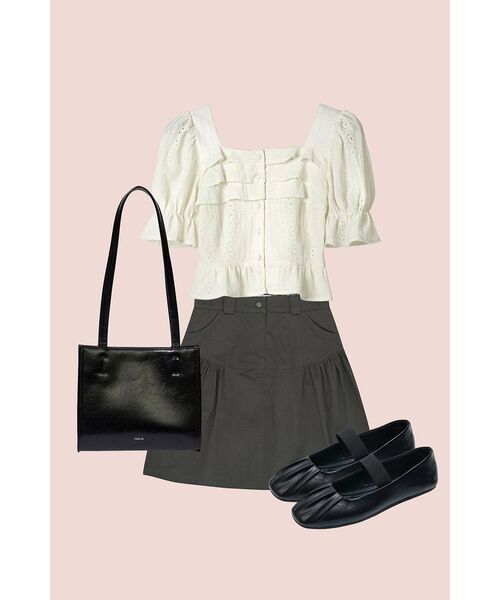 AVANDRESS(アバンドレス )の「punching frill blouse IVORY(シャツ/ブラウス・レディース・その他・SMALL/MEDIUM)」の5枚目の写真