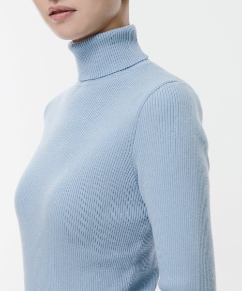 MUSINSA STANDARD WOMAN（ムシンサスタンダードウーマン）の「ウィメンズリブスリムタートルネックニット[スカイブルー]（ニット/セーター・レディース・その他・SMALL/MEDIUM/LARGE/X-SMALL）」の9枚目の写真