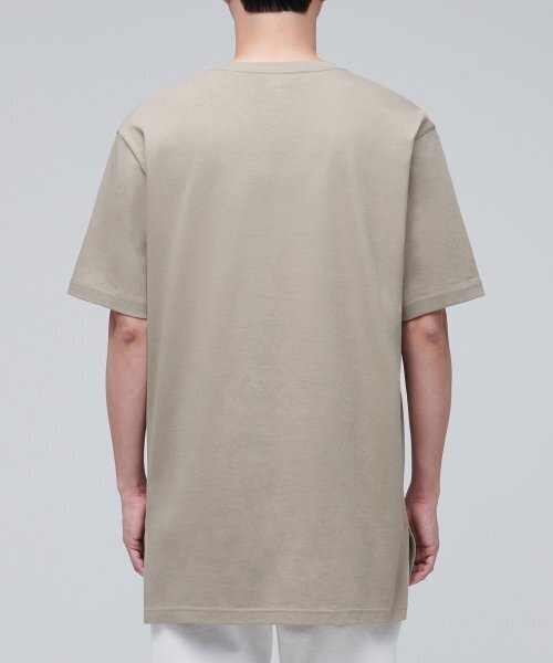 MUSINSA STANDARD（ムシンサスタンダード）の「レイヤードクルーネックTシャツ_ロング丈 [ダスティベージュ]（Tシャツ/カットソー・メンズ・その他・MEDIUM/X-SMALL/SMALL）」の4枚目の写真