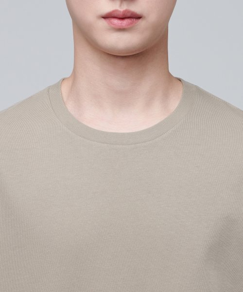 MUSINSA STANDARD（ムシンサスタンダード）の「レイヤードクルーネックTシャツ_ロング丈 [ダスティベージュ]（Tシャツ/カットソー・メンズ・その他・MEDIUM/X-SMALL/SMALL）」の5枚目の写真