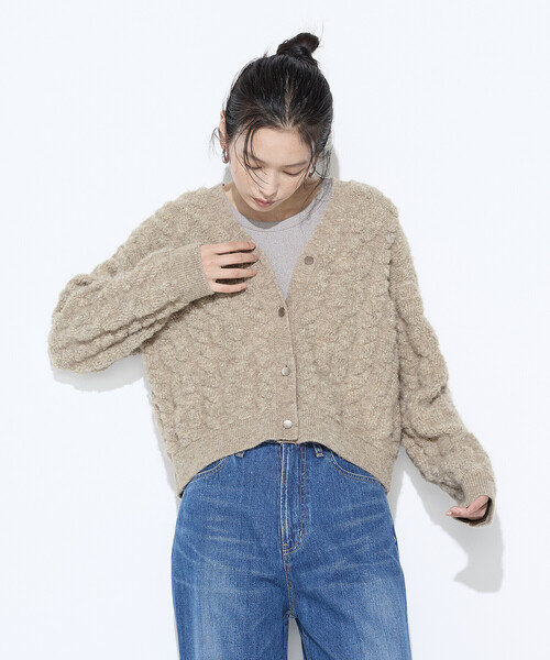 K.T KIYOKO TAKASE(キヨコタカセ)の「パイル編み Vネックカーディガン(カーディガン/ボレロ・レディース・グレー/ベージュ・FREE)」の13枚目の写真