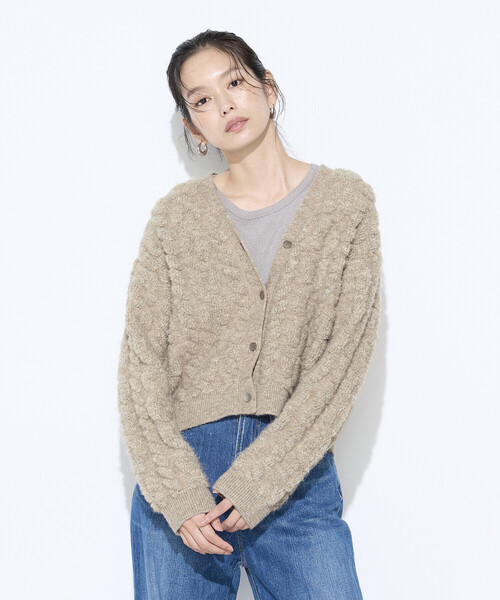 K.T KIYOKO TAKASE(キヨコタカセ)の「パイル編み Vネックカーディガン(カーディガン/ボレロ・レディース・グレー/ベージュ・FREE)」の1枚目の写真