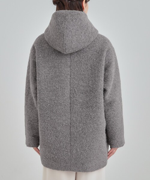 SHOO・LA・RUE（シューラルー）の「【あったか】ボリュームフードが小顔効果 スライバーフーディーコート（その他アウター・レディース・チャコールグレー/アイボリー・01/02/03/04）」の14枚目の写真