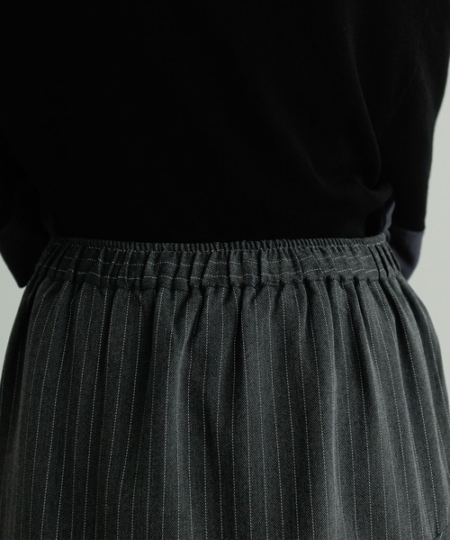 n'OrLABEL(ノアールレーベル)の「『アシンメトリックパッチフレアスカート』(スカート・レディース・ブラック/グレー・FREE)」の14枚目の写真