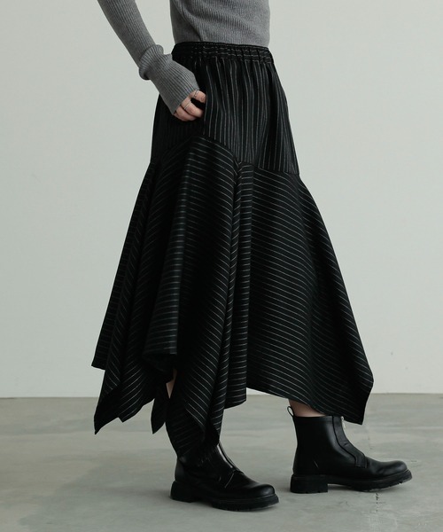 n'OrLABEL(ノアールレーベル)の「『アシンメトリックパッチフレアスカート』(スカート・レディース・ブラック/グレー・FREE)」の15枚目の写真