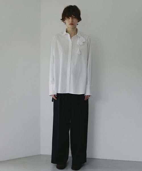 ETRE TOKYO(エトレトウキョウ)の「SANTEデザインベルトダブルフェイスパンツ(その他パンツ・レディース・オフホワイト/ネイビー/キャメル・S/M)」の13枚目の写真