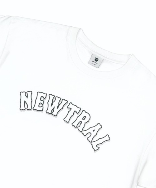NEWTRAL(ニュートラル)の「【NEWTRAL】Shadow_Arch_Logo Tee(Tシャツ/カットソー・メンズ・ブラック/ホワイト・MEDIUM/LARGE/X-LARGE)」の4枚目の写真