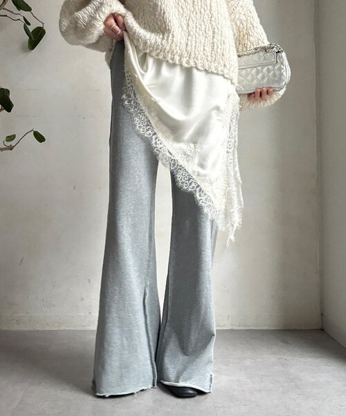 DouDou（ドゥドゥ）の「【WEB限定】セミフレア裏毛パンツ（その他パンツ・レディース・グレー/ブラウン/ブラック・FREE）」の3枚目の写真