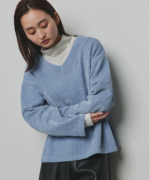ad thie(アドティエ)の「ラメモール Vネックプルオーバー(Tシャツ/カットソー・レディース・ブラック/ライトブルー/チャコール/ブラウン・FREE)」の1枚目の写真