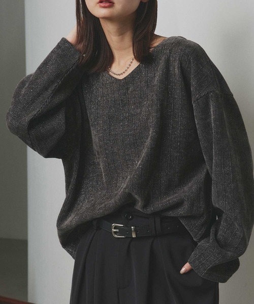 ad thie(アドティエ)の「ラメモール Vネックプルオーバー(Tシャツ/カットソー・レディース・ブラック/ライトブルー/チャコール/ブラウン・FREE)」の9枚目の写真
