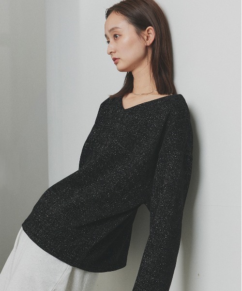 ad thie(アドティエ)の「ラメモール Vネックプルオーバー(Tシャツ/カットソー・レディース・ブラック/ライトブルー/チャコール/ブラウン・FREE)」の20枚目の写真
