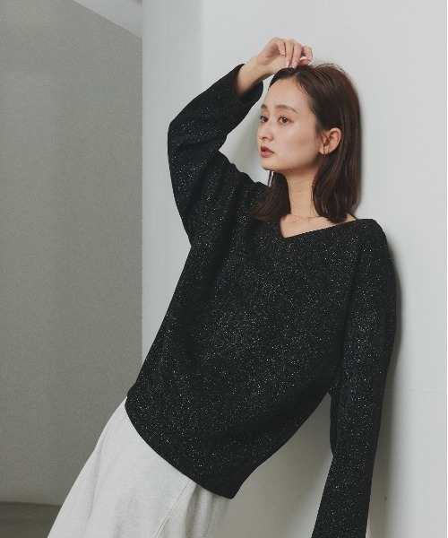 ad thie(アドティエ)の「ラメモール Vネックプルオーバー(Tシャツ/カットソー・レディース・ブラック/ライトブルー/チャコール/ブラウン・FREE)」の21枚目の写真