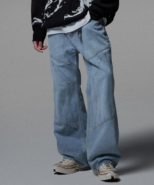 NOT4NERD(ノットフォーナード)の「Stud 4 Knee Flare Fit Denim Pants - Light Blue(デニムパンツ・レディース・その他・MEDIUM/LARGE/X-LARGE)」の1枚目の写真