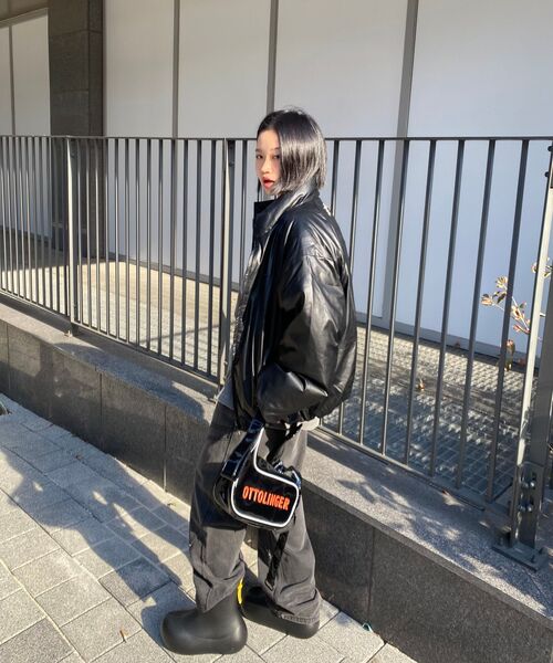 NOT4NERD(ノットフォーナード)の「Stud 4 Knee Flare Fit Denim Pants - Light Blue(デニムパンツ・レディース・その他・MEDIUM/LARGE/X-LARGE)」の5枚目の写真