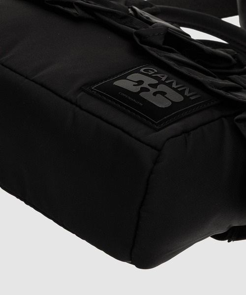 GANNI（ガニー）の「Mini Shopper Ruffle（ショルダーバッグ・レディース・ブラック・ONE SIZE）」の6枚目の写真