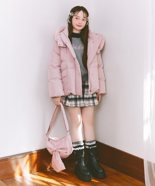 mezzo piano Junior（メゾピアノジュニア）の「【撥水】暖かファーフーディリサイクルダウンブルゾン（ダウンジャケット/コート・キッズ・ピンク/ブラック/アイボリー・L:160cm/S:140cm/M:150cm）」の4枚目の写真