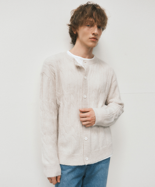 WEDNESDAY OASIS(ウェンズデーオアシス)の「アランケーブルヘアリーウールニットカーディガン_LIGHT BEIGE(WC25-KN69)(カーディガン/ボレロ・メンズ・オートミール・MEDIUM/LARGE)」の3枚目の写真