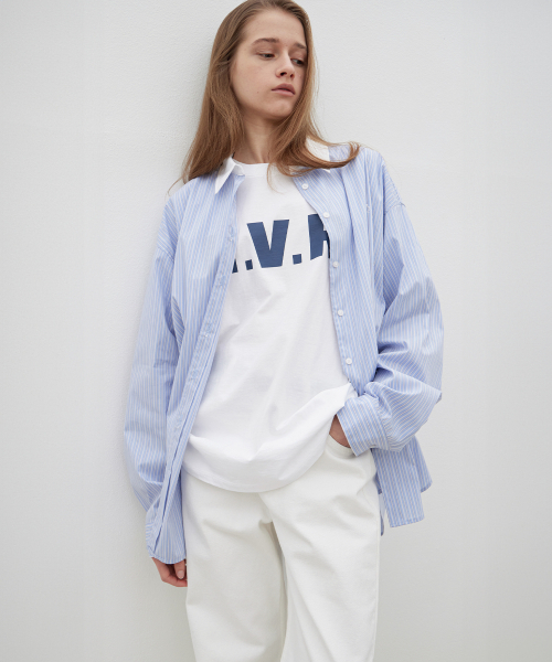 LEVAR（レバー）の「Stripe Cotton Relaxed Shirt - Blue/White（シャツ/ブラウス・レディース・ブルー・FREE）」の2枚目の写真