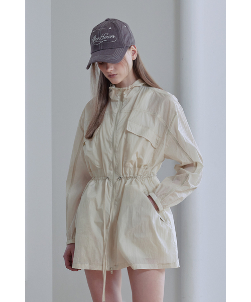 AFTERHOURS(アフターアワーズ)の「LIGHT WEIGHT JACKET (BEIGE)(ナイロンジャケット・レディース・その他・FREE)」の2枚目の写真